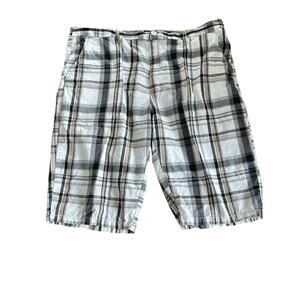 SeanJohn Plaid 100 % Cotton  mens shorts 42 skater